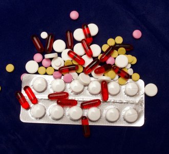Телерекламу лекарств хотят запретить