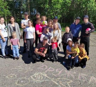 Коллектив оленегорской КП-24 организовал праздник для детей из центра социальной реабилитации
