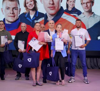 Почётной грамотой «Олкона» в этом году награждены 11 сотрудников комбината