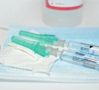 В Оленегорскую ЦГБ поступила вакцина «ЭпиВакКорона»